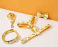 Sommer-Ananas-Print Hundegeschirr und Leine Set mit Fliege, verstellbar