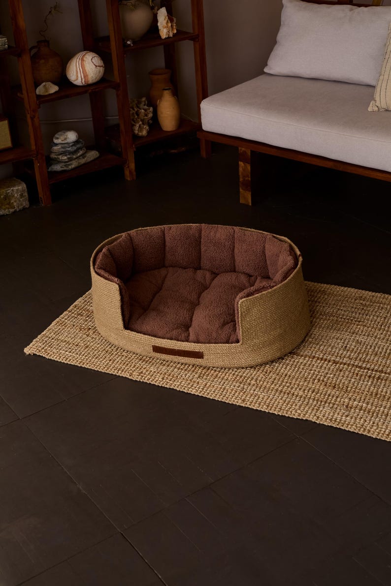 Jute Haustierbett, Natur-Jute Hundekorb mit Namensschild, Plüschkissen, Handgefertigt, 8 mm Juteseil, Minimalistisch, 4 Größen