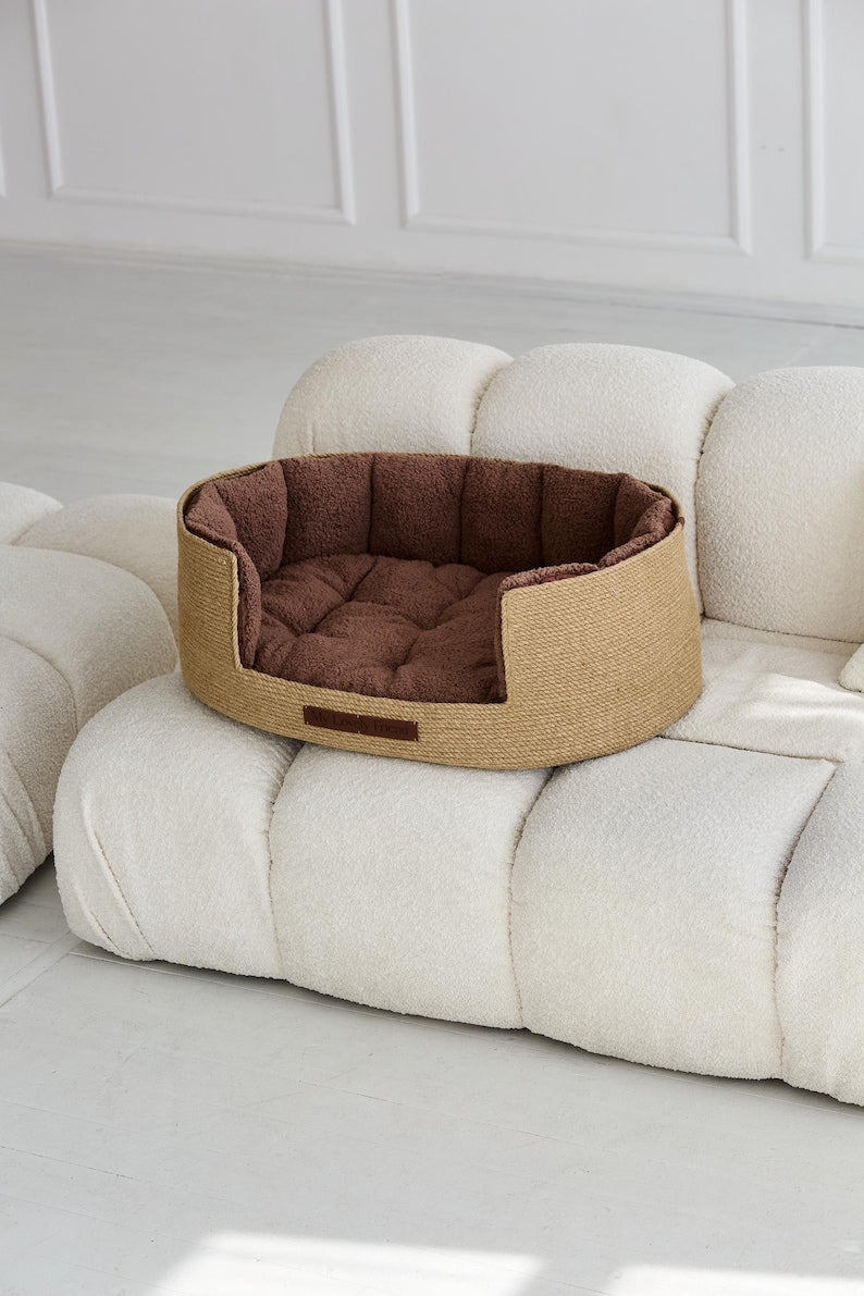 Jute Haustierbett, Natur-Jute Hundekorb mit Namensschild, Plüschkissen, Handgefertigt, 8 mm Juteseil, Minimalistisch, 4 Größen