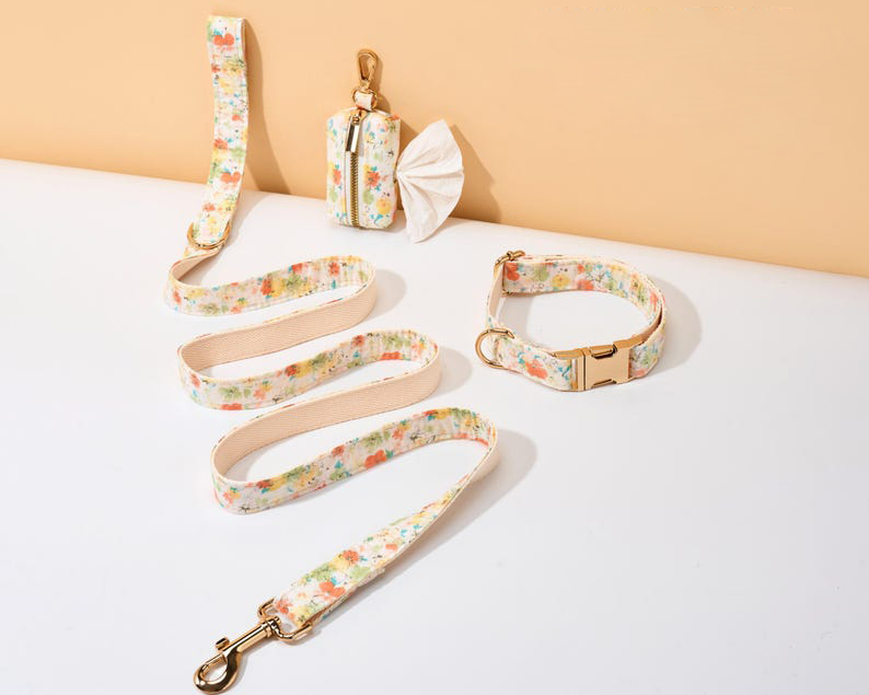 Rosa Welpen Halsband Set, verstellbares Hundegeschirr & Leine, Blumendesign, Haustier Accessoires