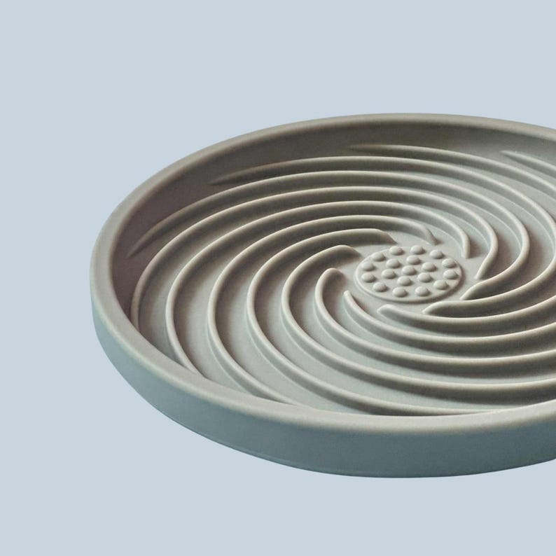 2-in-1 Slow-Feeder Futternapf und Lecksteinmatte aus Silikon für Hunde und Katzen