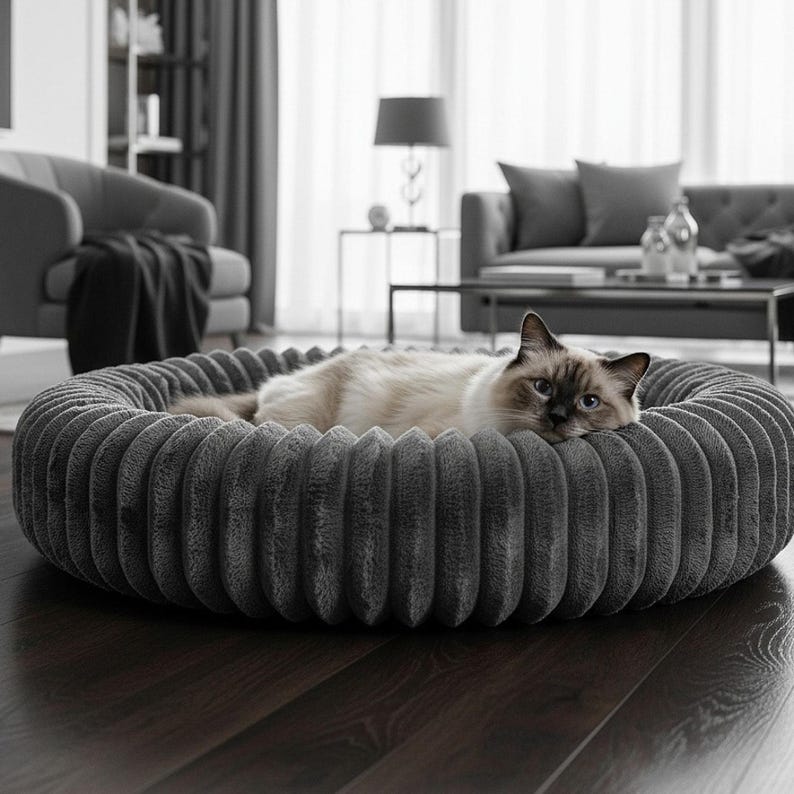 Rundes Fellnest – Flauschiges Katzen- und Hundehöhlenbett aus Kunstfell | Gemütliches Haustiernest, waschbar, verschiedene Größen